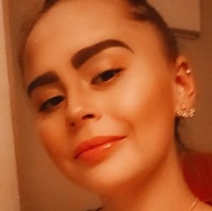 Meet your Posher, Marissa